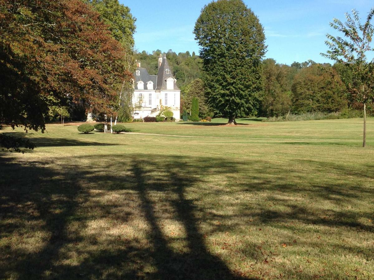 Frühstückspension Chateau Du Val Larbont La Bastide-de-Sérou